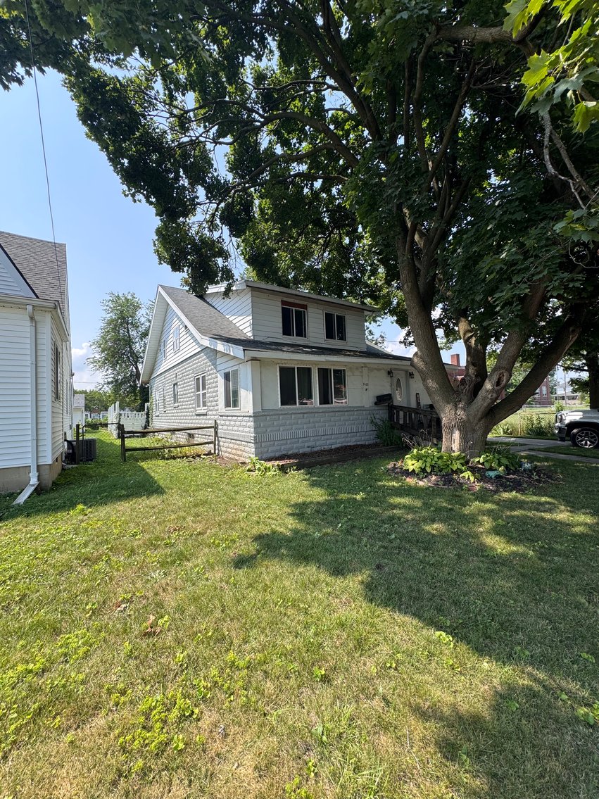 Image for MINIMUM BID AUCTION $59,000! 202 E Union St