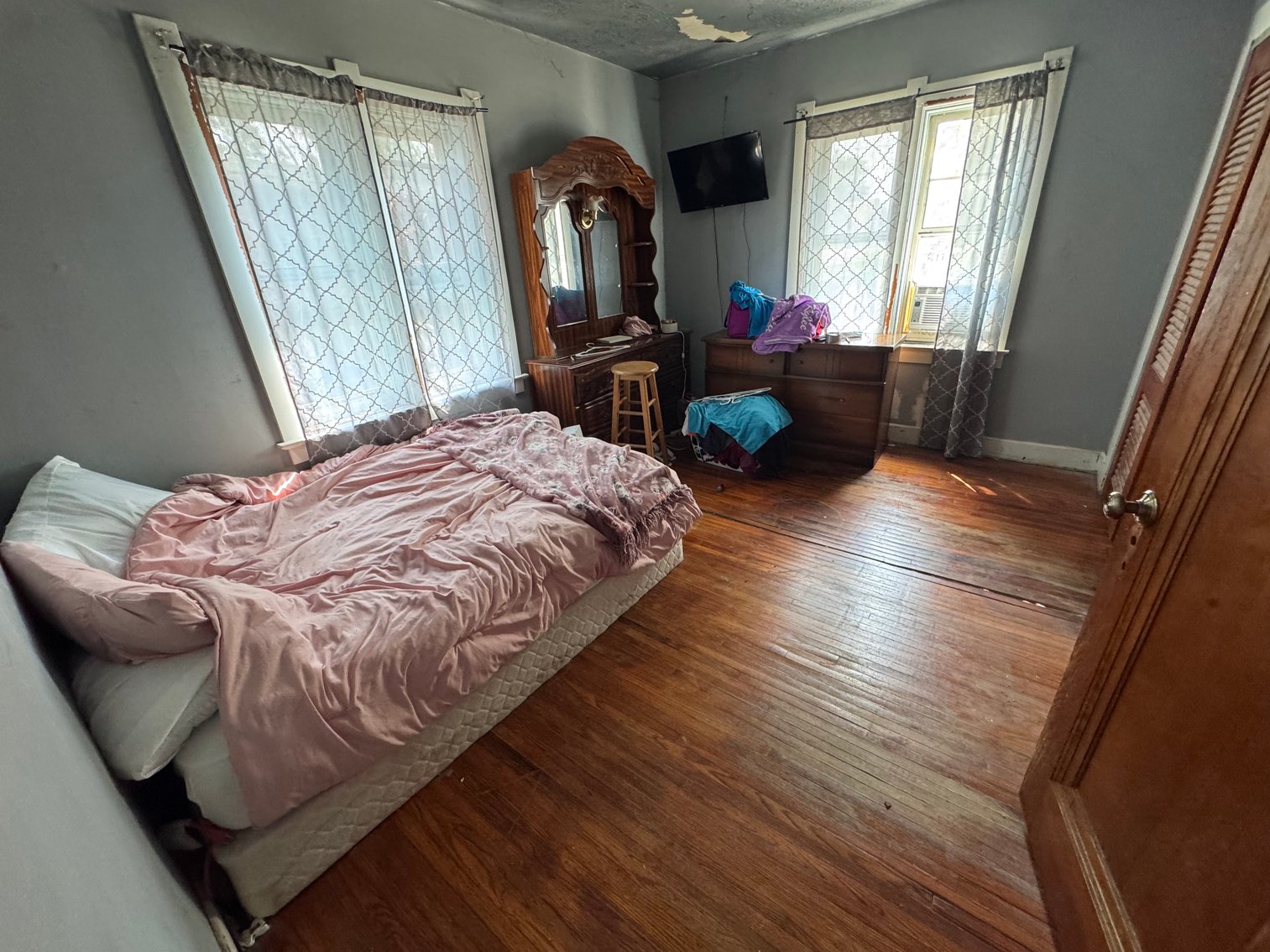 Image for MINIMUM BID AUCTION $59,000! 202 E Union St