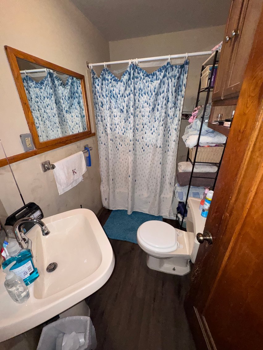 Image for MINIMUM BID AUCTION $59,000! 202 E Union St