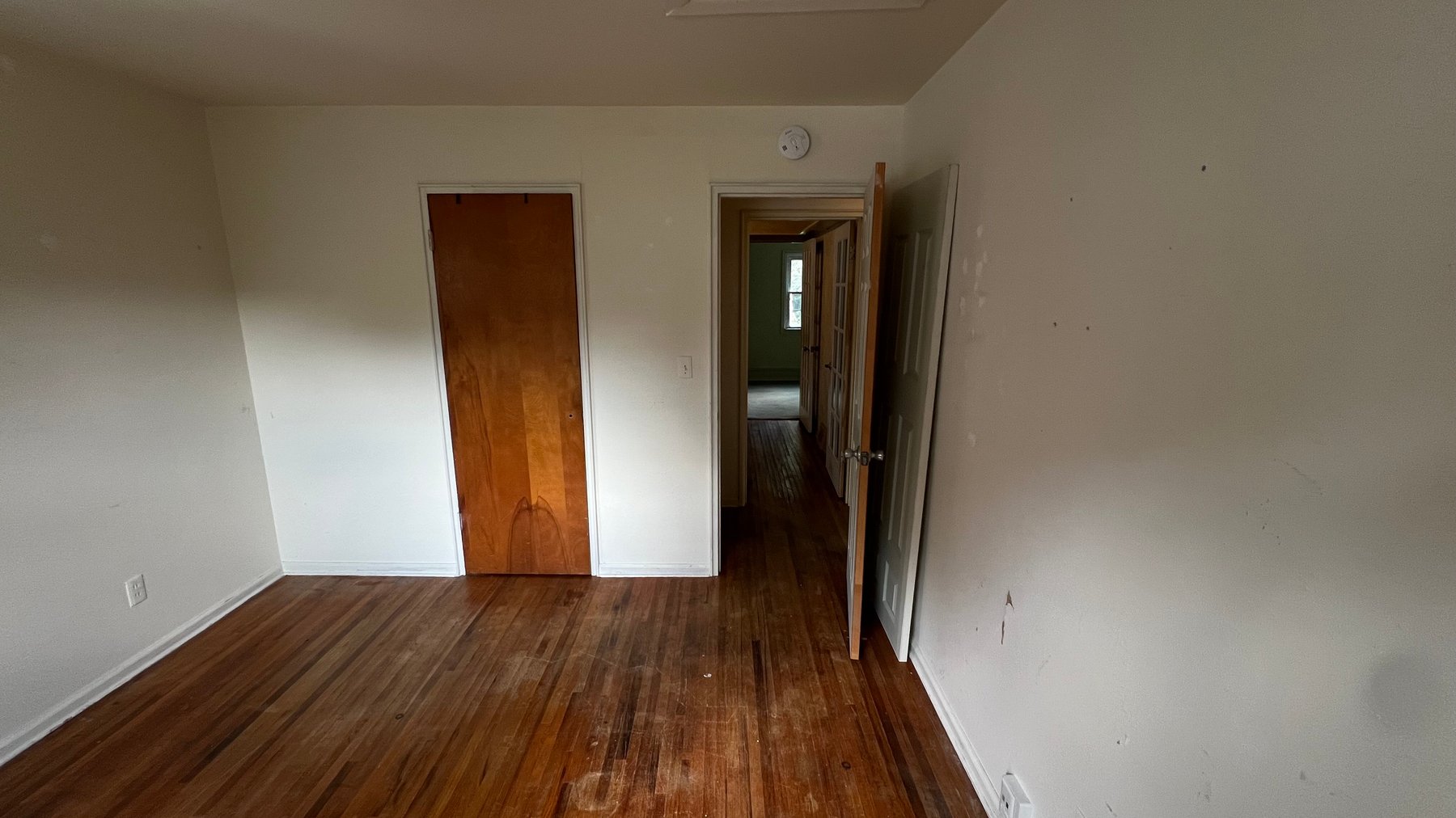 Image for MINIMUM BID AUCTION $89,000! 850 Lamonde Dr