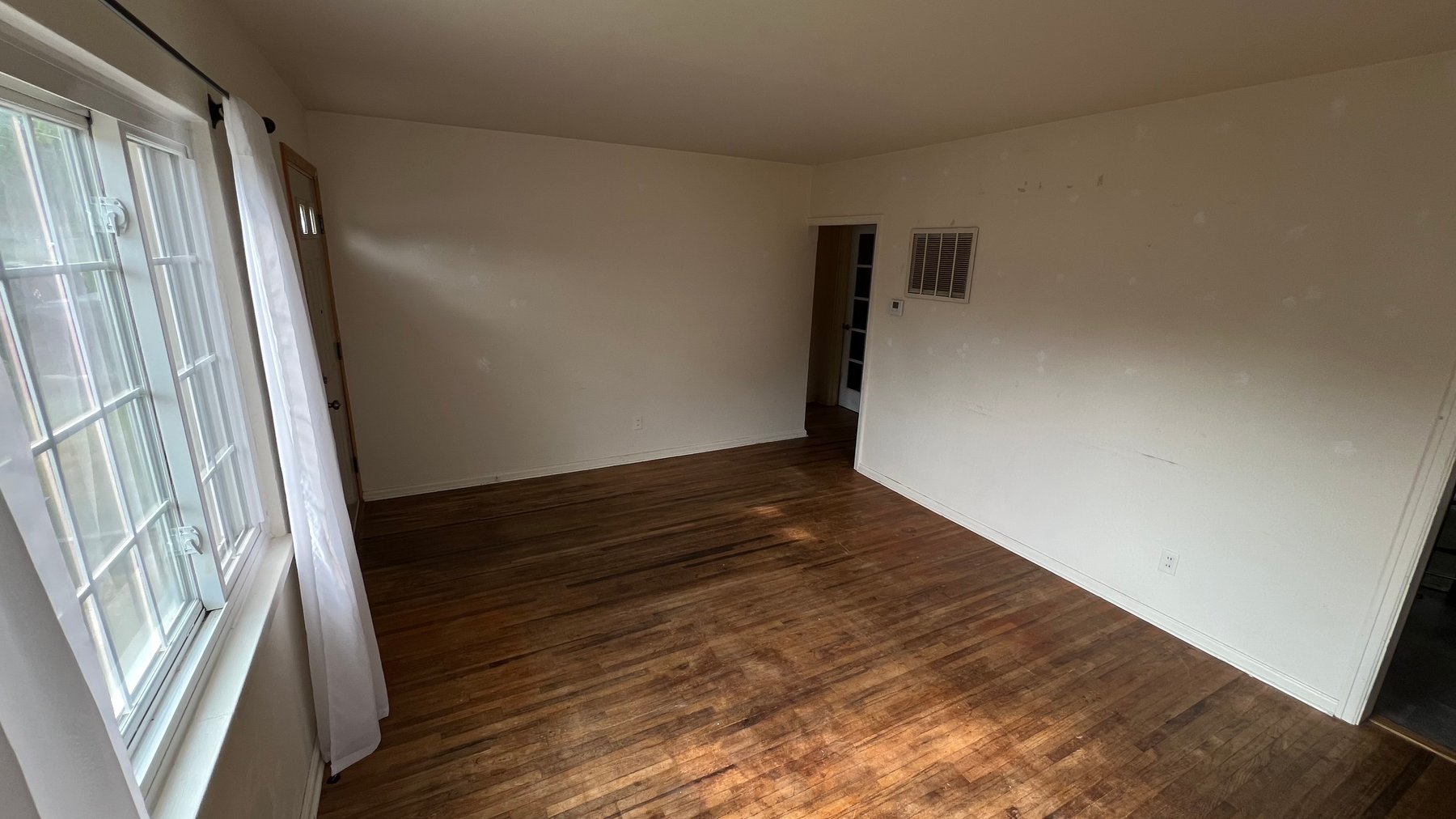 Image for MINIMUM BID AUCTION $89,000! 850 Lamonde Dr