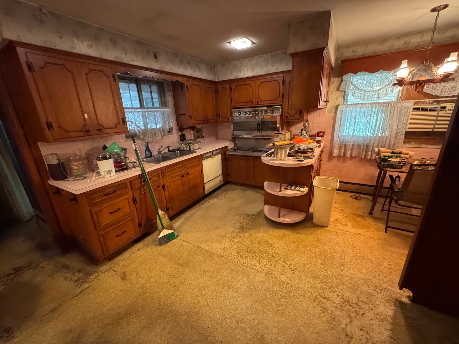 Image for MINIMUM BID AUCTION $99,000! 28543 Earl Dr