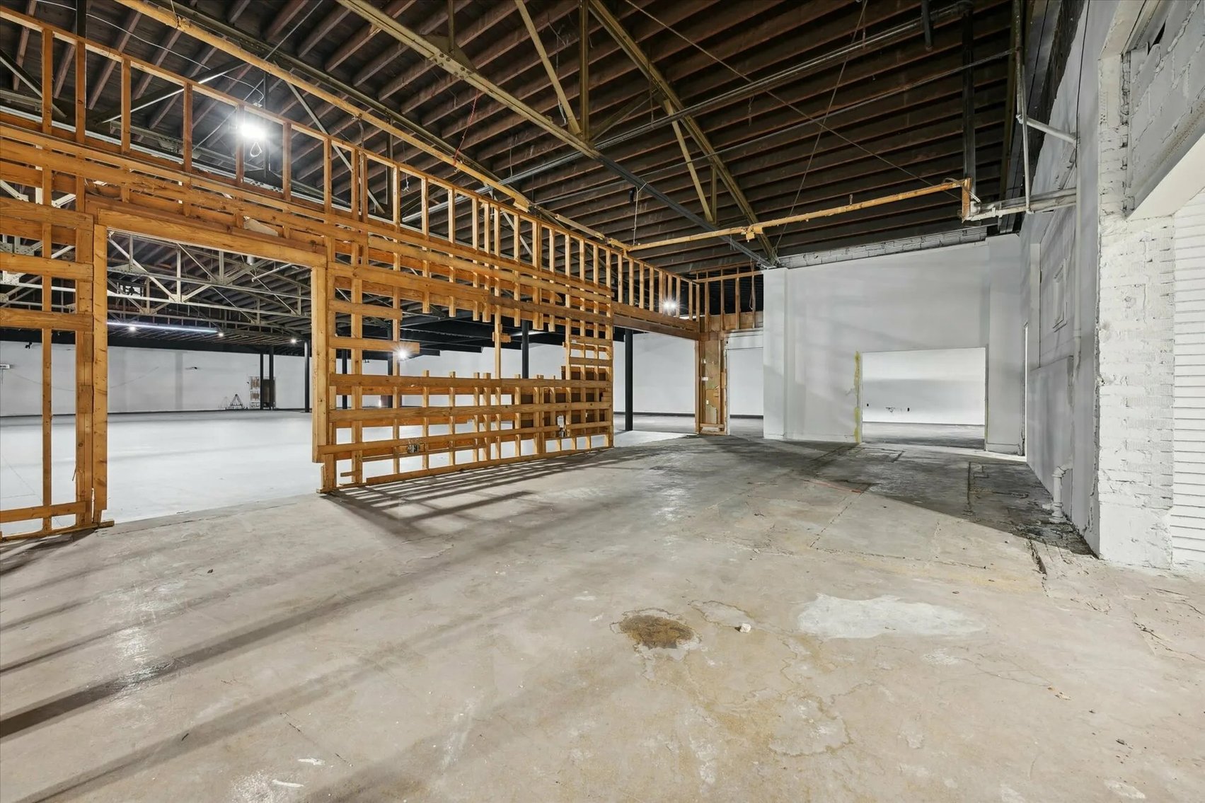 Image for MINIMUM BID AUCTION $369,000! 969 Dixie Hwy