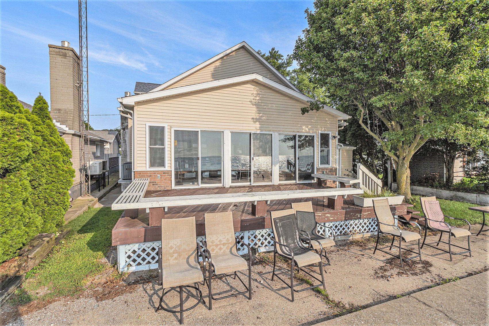 Image for MINIMUM BID AUCTION $425,000! 12294 Lakeshore Dr