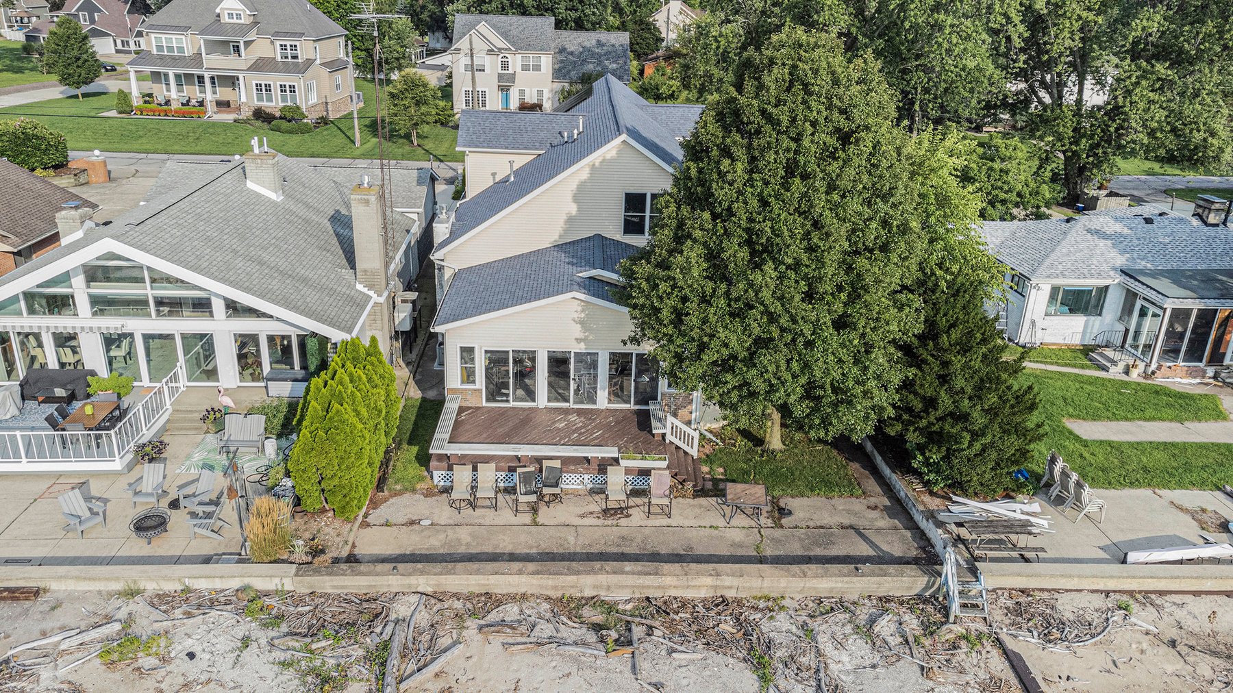 Image for MINIMUM BID AUCTION $425,000! 12294 Lakeshore Dr