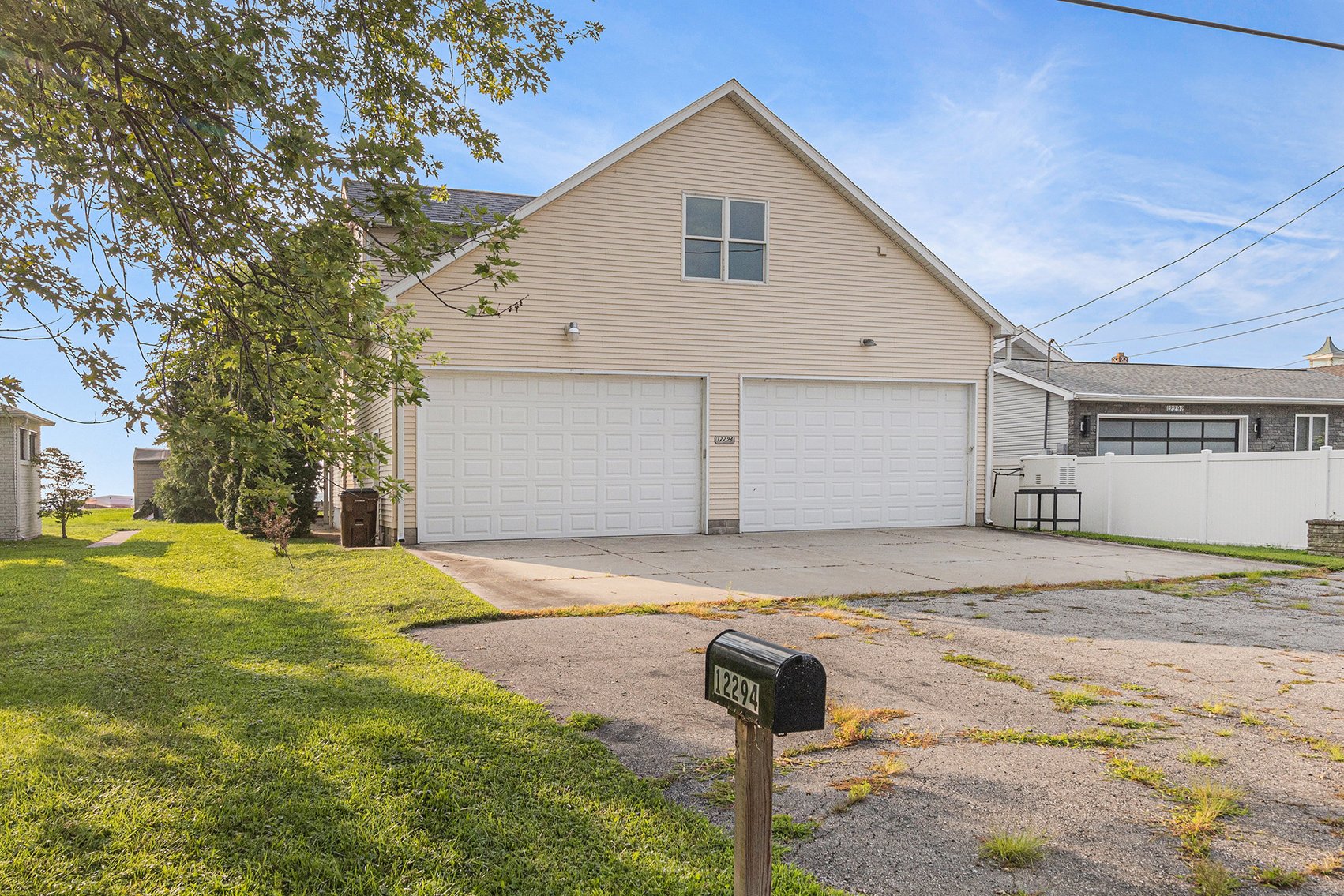 Image for MINIMUM BID AUCTION $425,000! 12294 Lakeshore Dr