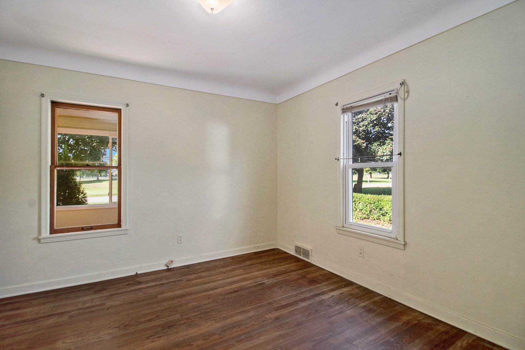 Image for MINIMUM BID AUCTION $79,000! 5400 E Albain Rd