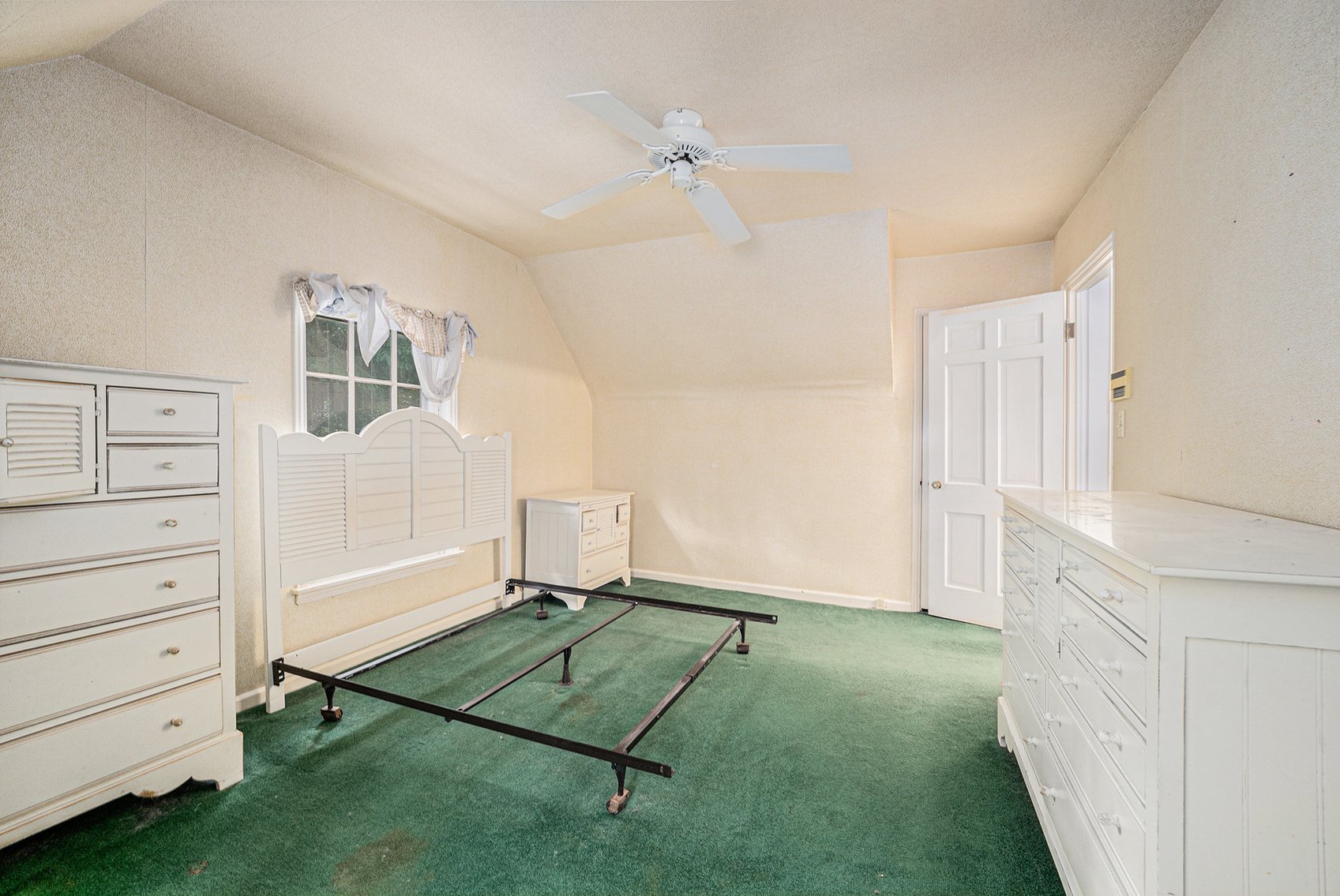 Image for SOLD PRIOR TO AUCTION!  4117 Sheraton