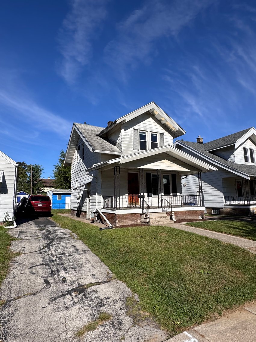 Image for MINIMUM BID AUCTION $39,000! 576 Bronx Dr