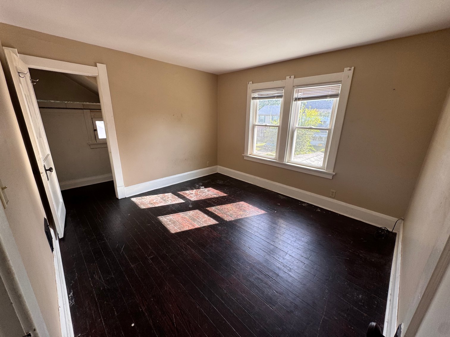 Image for MINIMUM BID AUCTION $39,000! 576 Bronx Dr