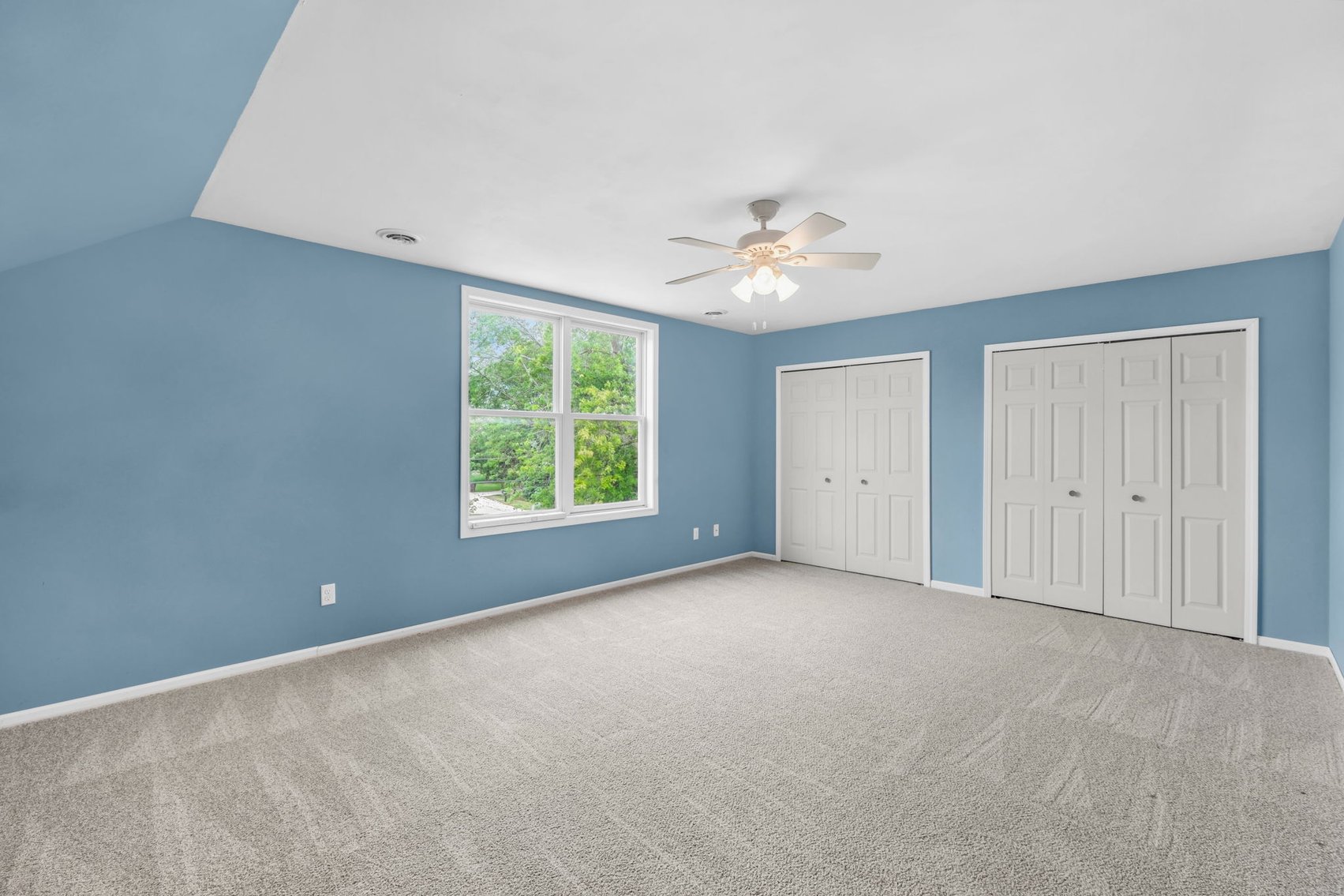 Image for MINIMUM BID AUCTION $425,000! 12294 Lakeshore Dr