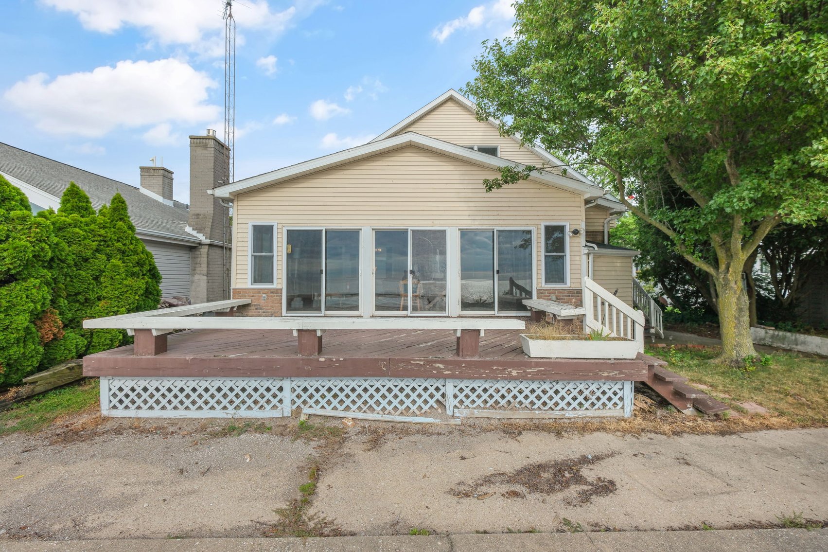 Image for MINIMUM BID AUCTION $425,000! 12294 Lakeshore Dr