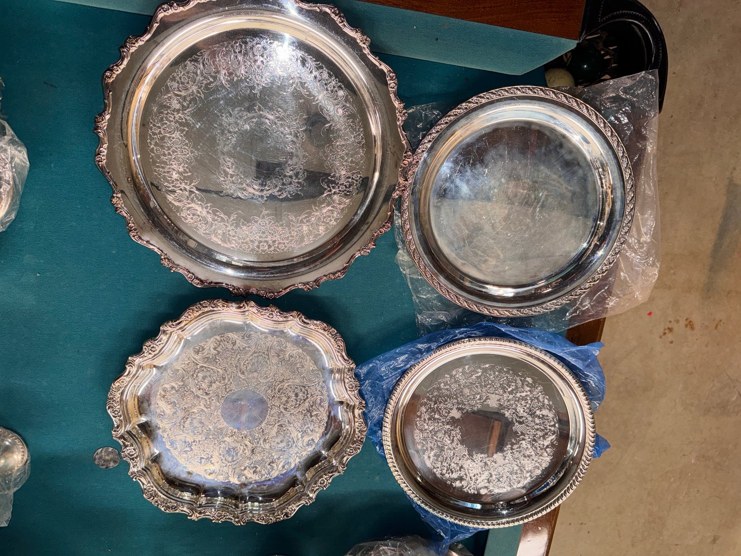 Image for VINTAGE FURNITURE, TOOLS, ARTWORK AND HOUSEHOLD ITEMS ONLINE ONLY AUCTION