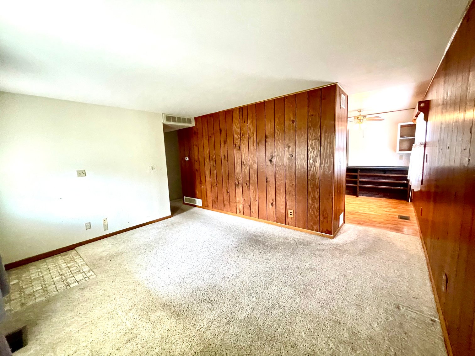 Image for MINIMUM BID AUCTION $89,000! 315 Clayton