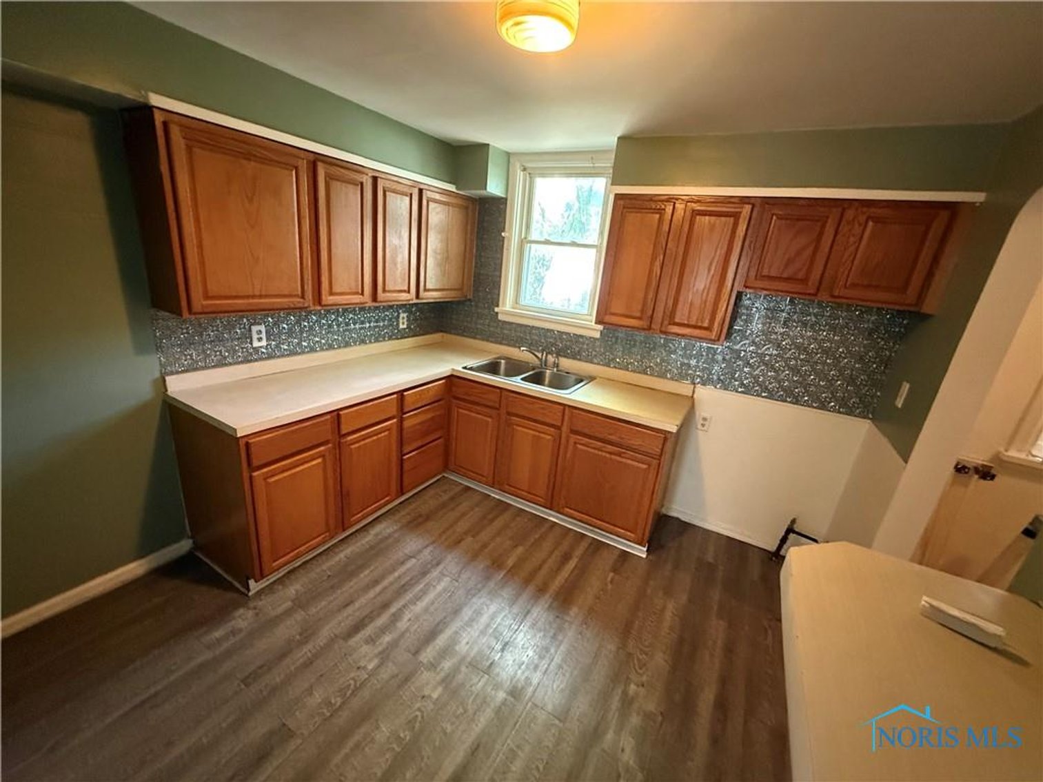 Image for SOLD PRIOR TO AUCTION! 885 National