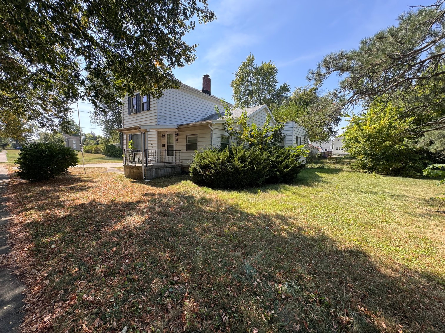 Image for MINIMUM BID AUCTION $30,000! 725 Sheffield