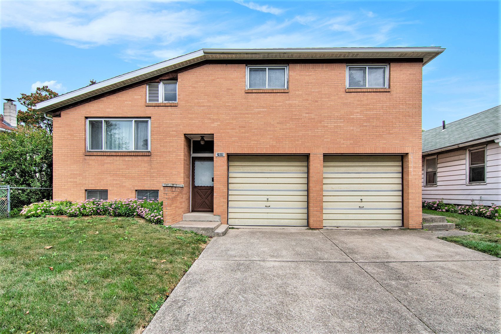 Image for MINIMUM BID AUCTION $119,000! 2909 111th St