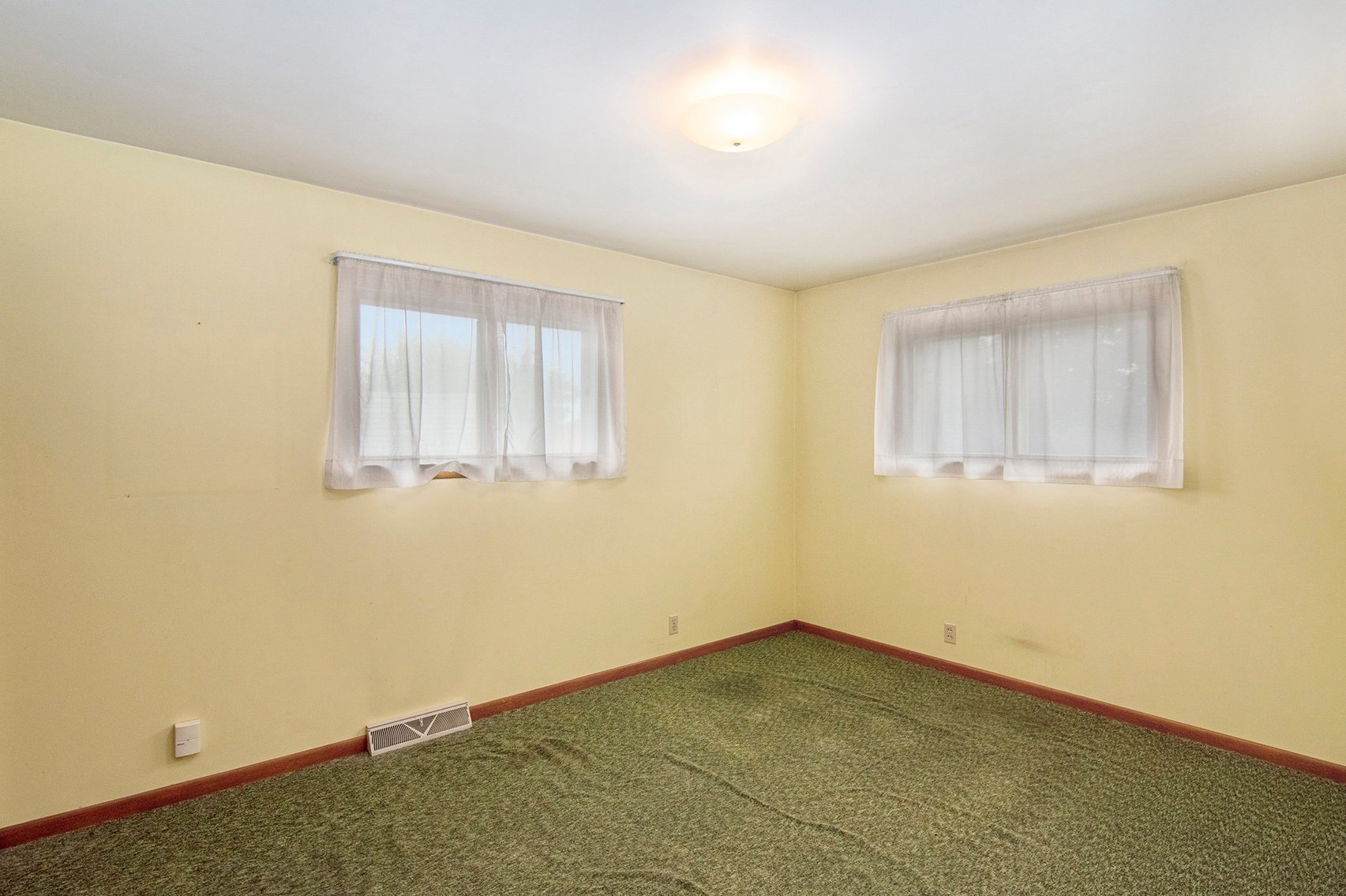 Image for MINIMUM BID AUCTION $119,000! 2909 111th St