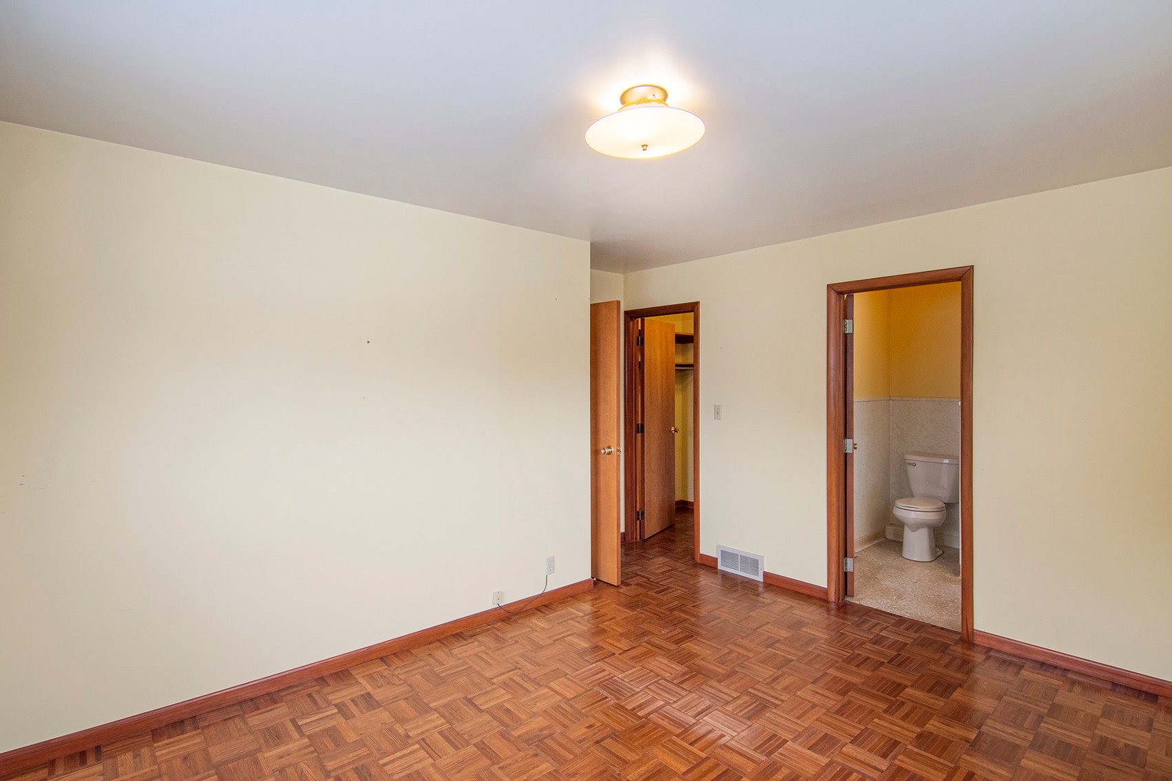 Image for MINIMUM BID AUCTION $119,000! 2909 111th St