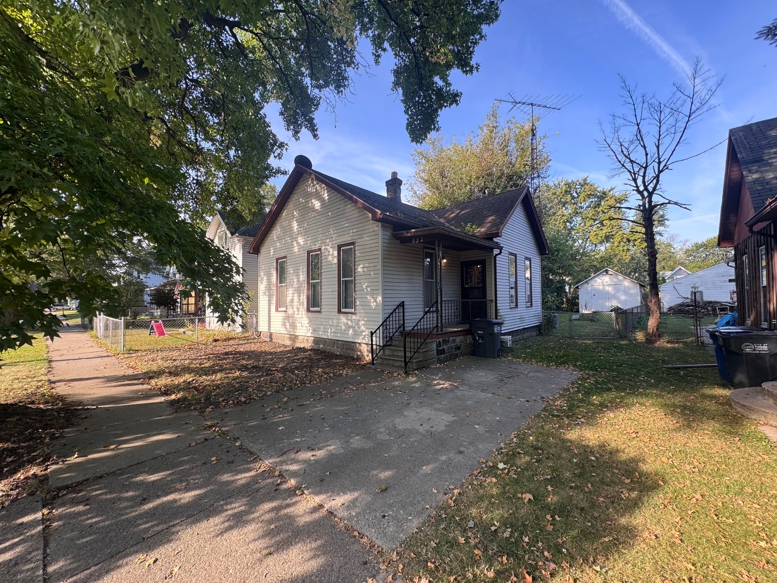 Image for MINIMUM BID AUCTION $19,000! 852 Berry