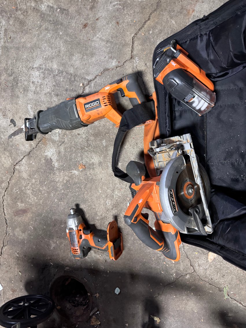 Image for TOOLS, CORNINGWARE AND HOUSEHOLD ITEMS ONLINE ONLY AUCTION