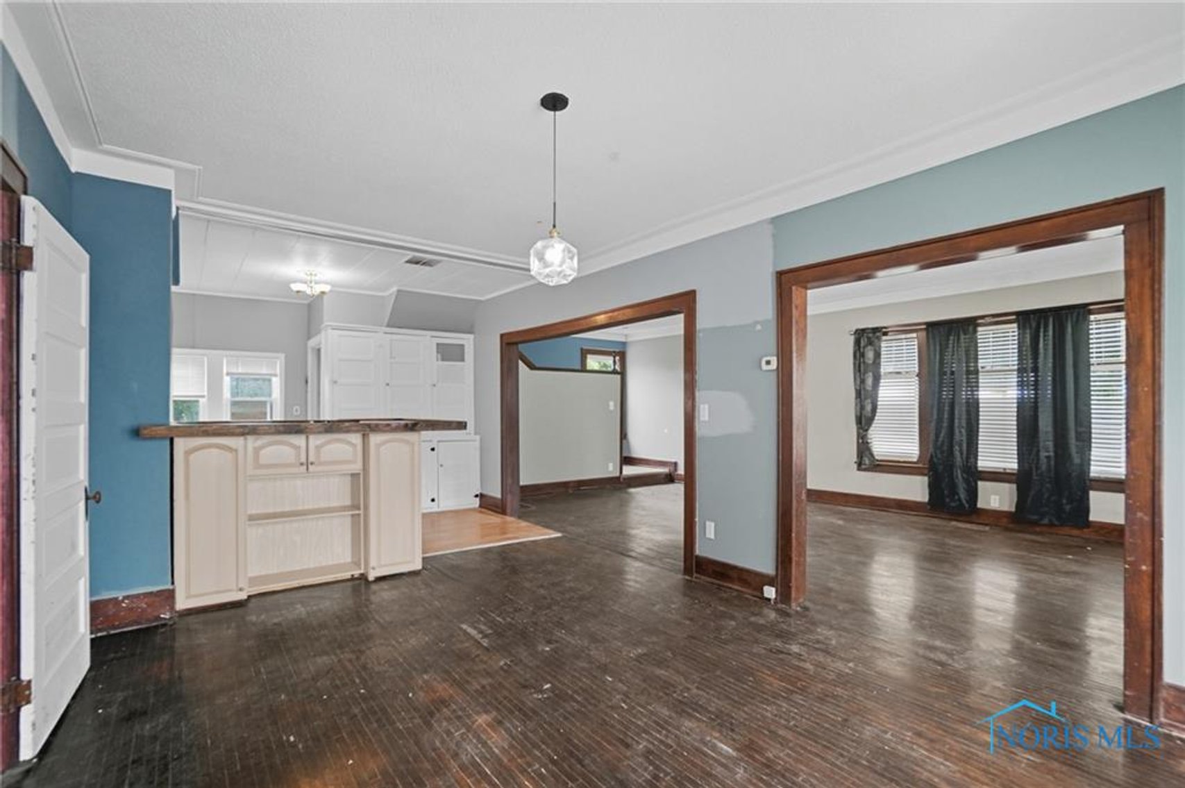 Image for MINIMUM BID AUCTION $149,000! 325 Greenlawn Ave