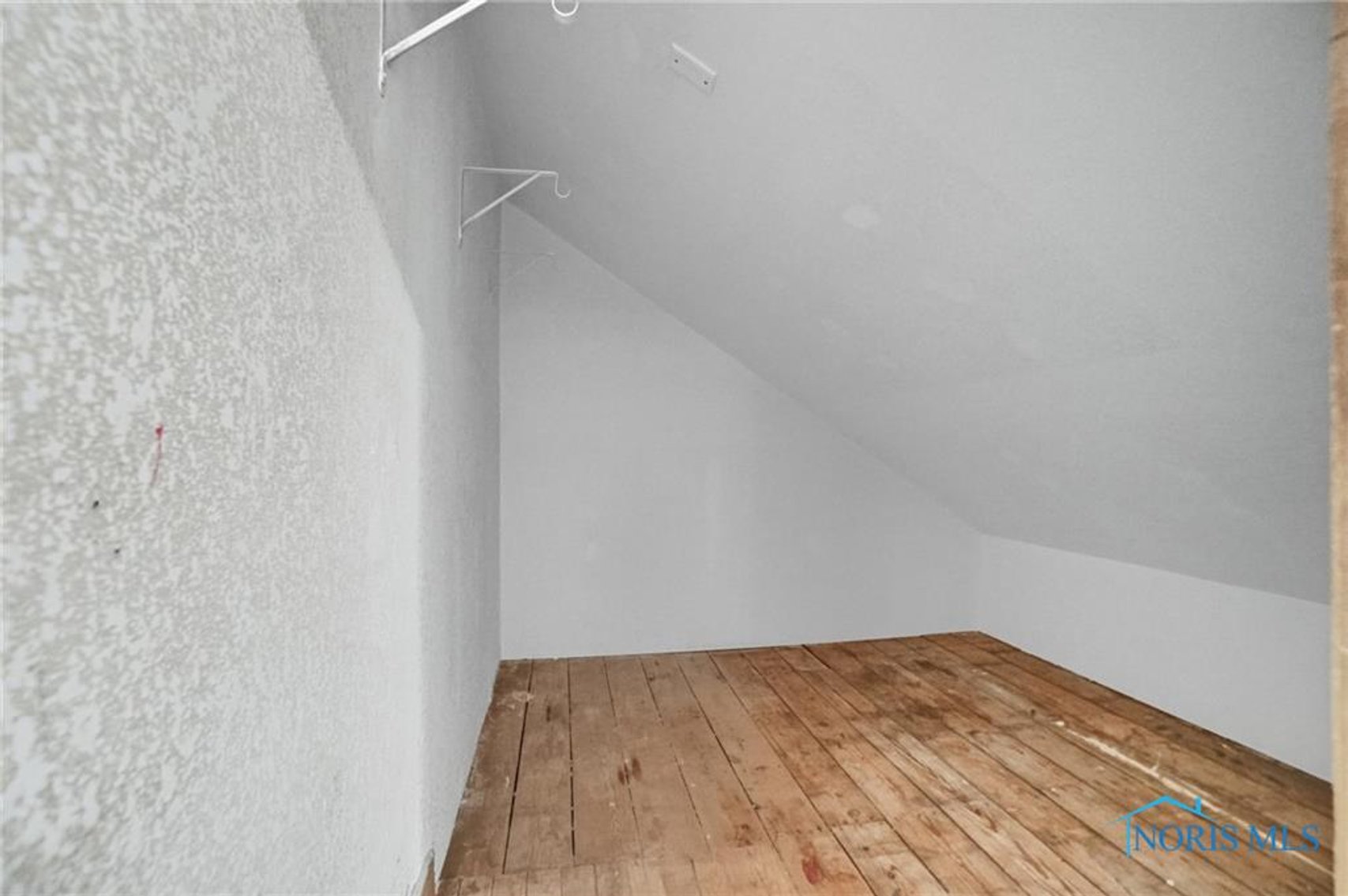 Image for MINIMUM BID AUCTION $149,000! 325 Greenlawn Ave