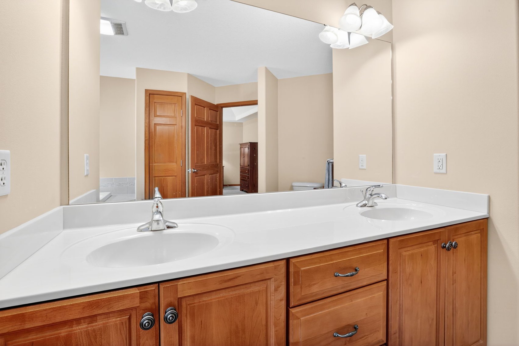 Image for MINIMUM BID AUCTION $499,000! 3962 Secluded Ravine Ct