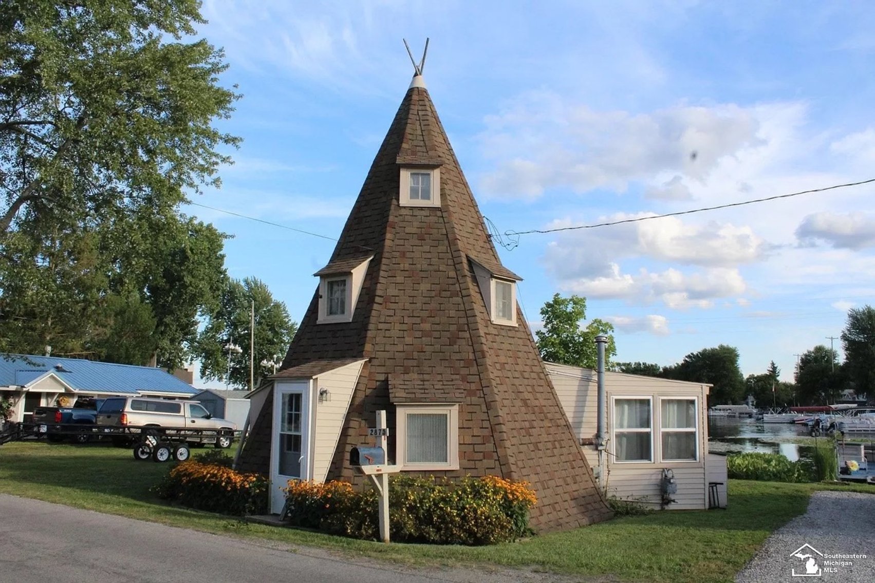 Image for ONLINE ONLY REAL ESTATE AUCTION! 2875 Round Lake Hwy