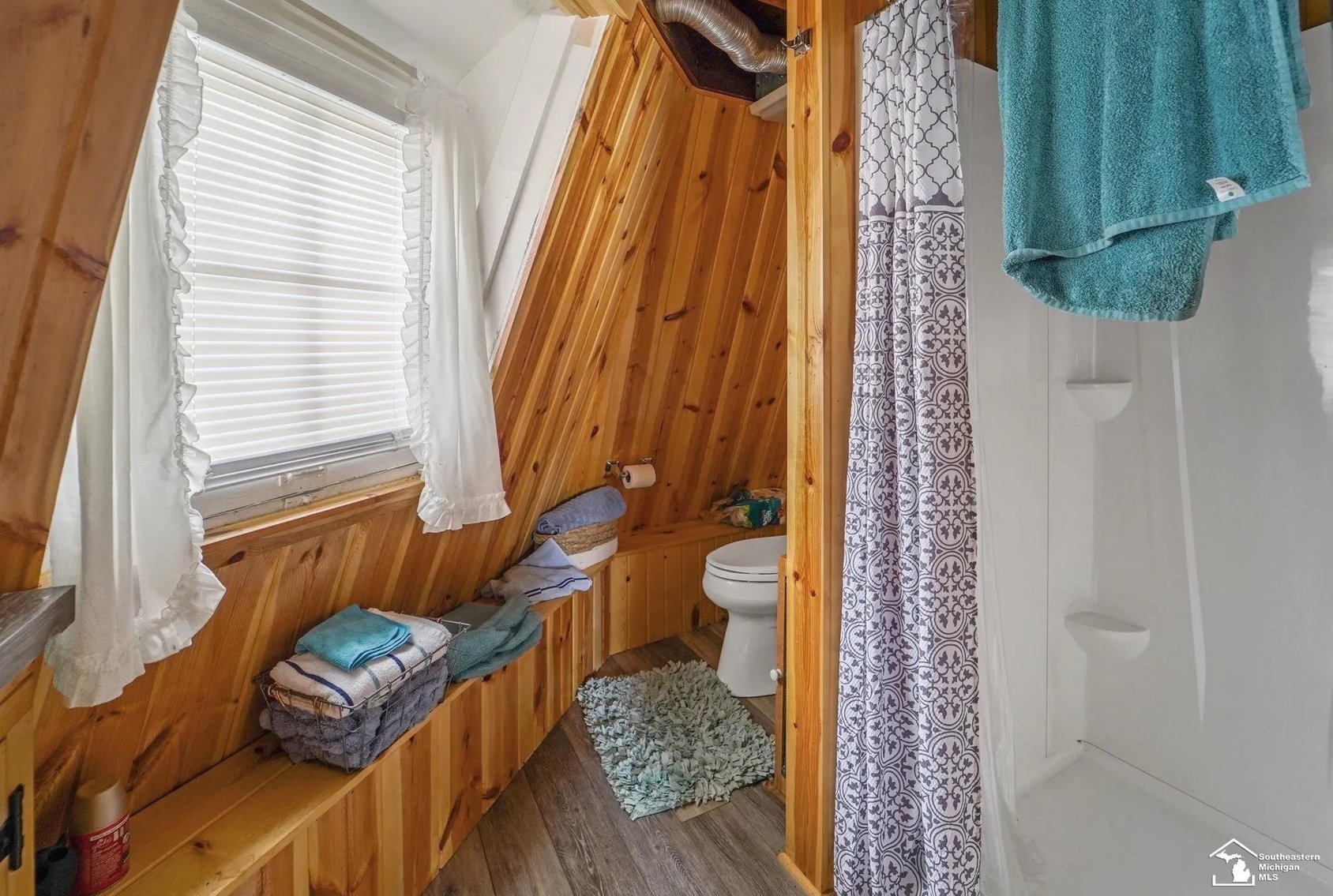 Image for ONLINE ONLY REAL ESTATE AUCTION! 2875 Round Lake Hwy