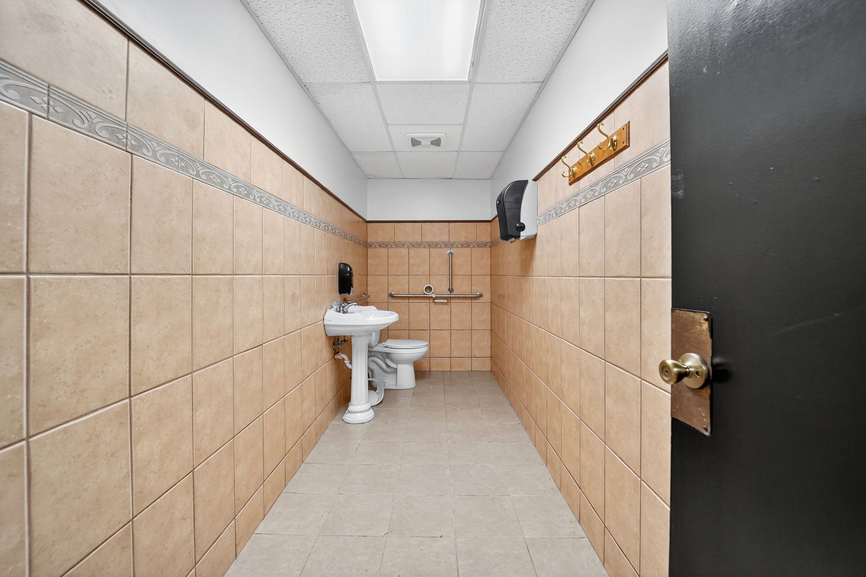 Image for MINIMUM BID AUCTION $499,000! 3151 Chollett Dr