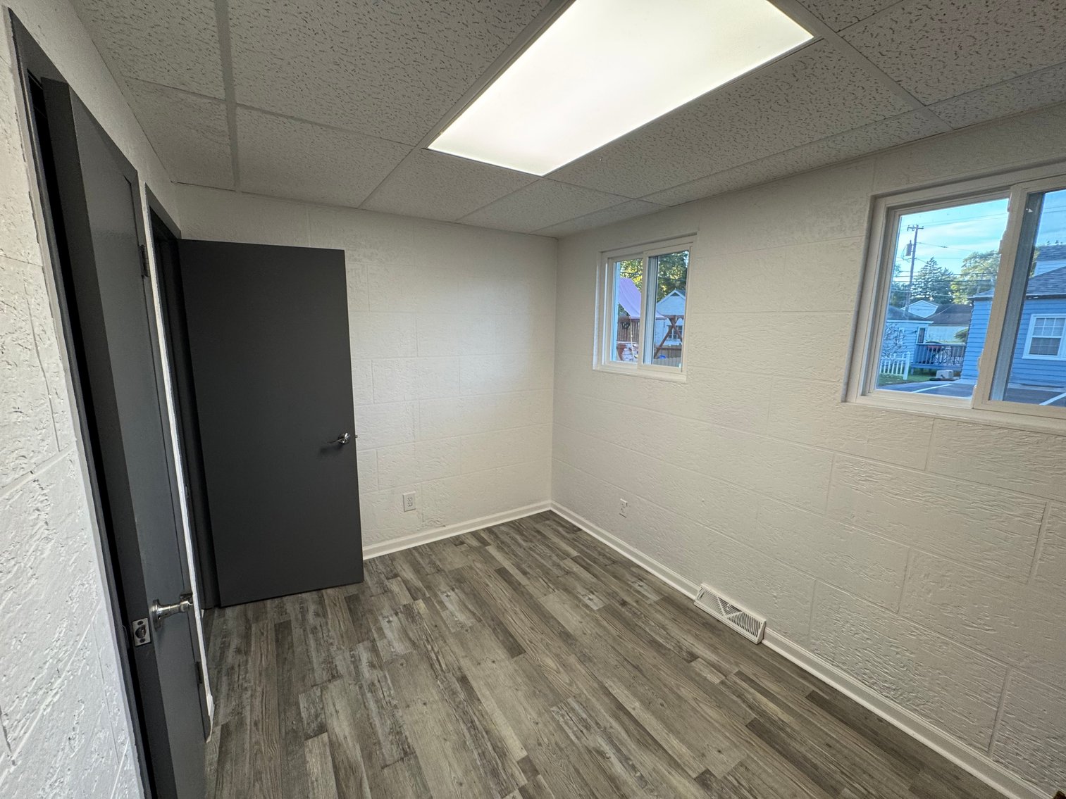 Image for MINIMUM BID AUCTION $99,000! 1916 N Reynolds Rd