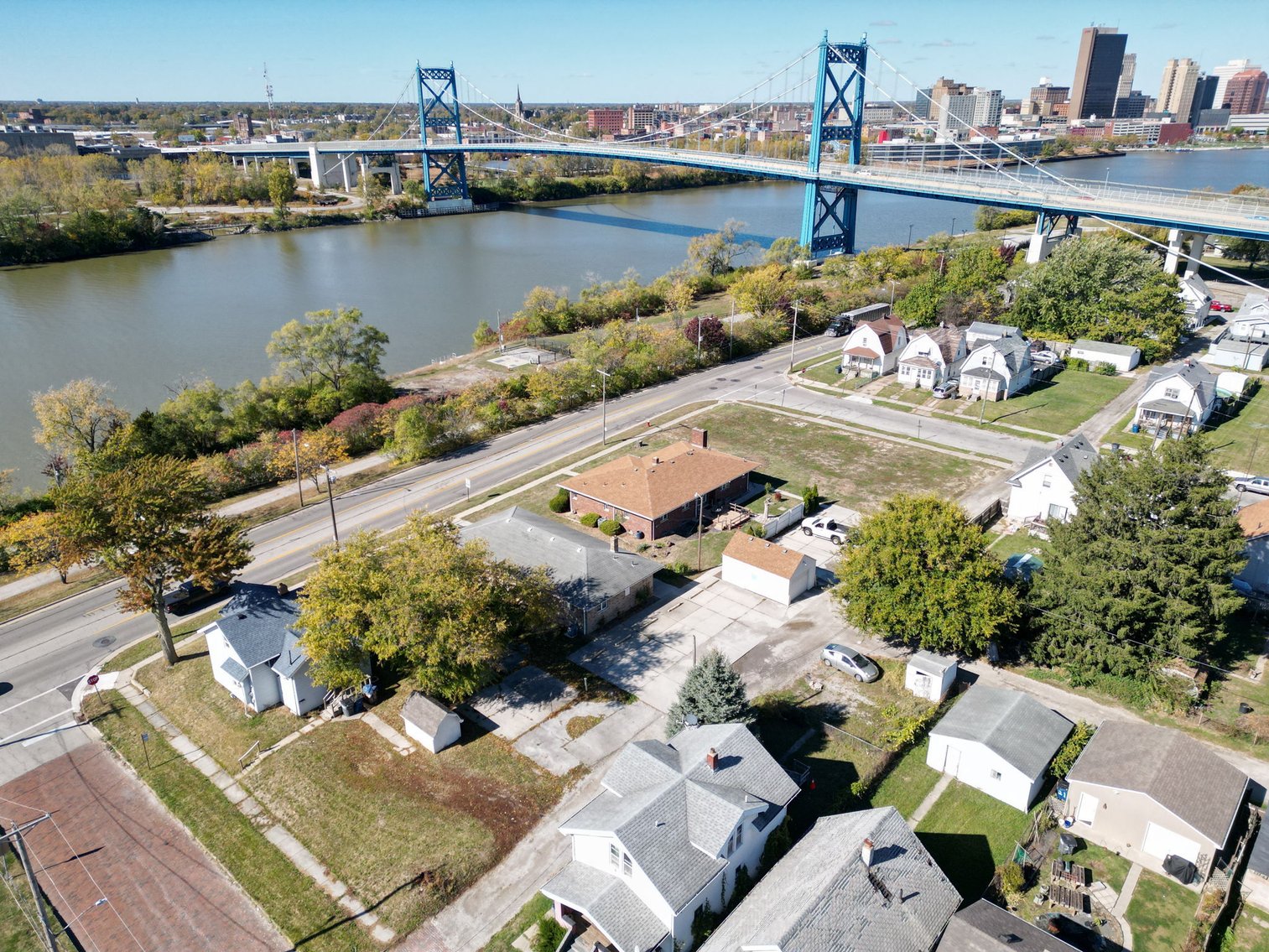 Image for MINIMUM BID AUCTION $99,000! 611 Miami St