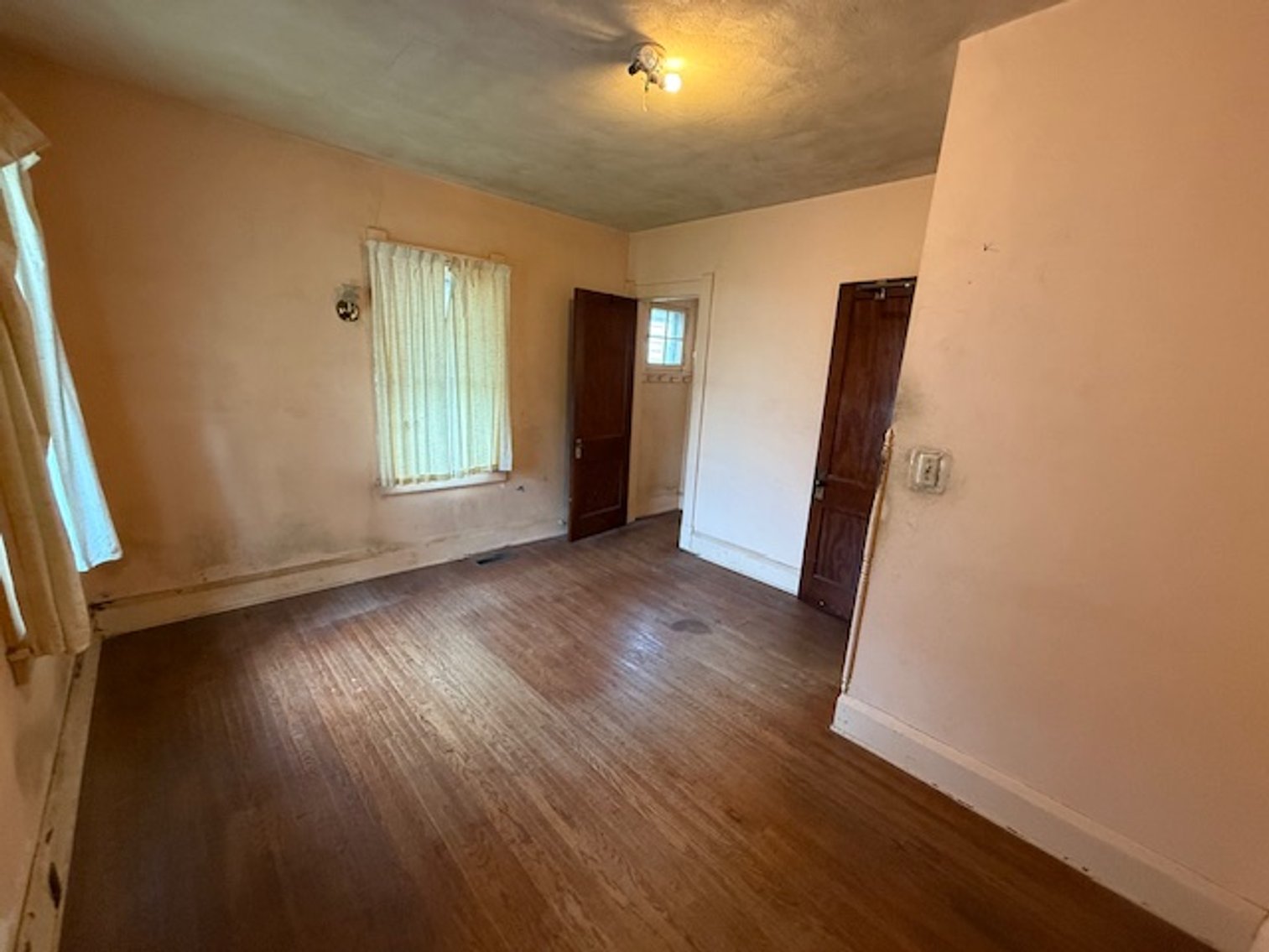 Image for MINIMUM BID AUCTION $29,000! 4419 Lewis Ave