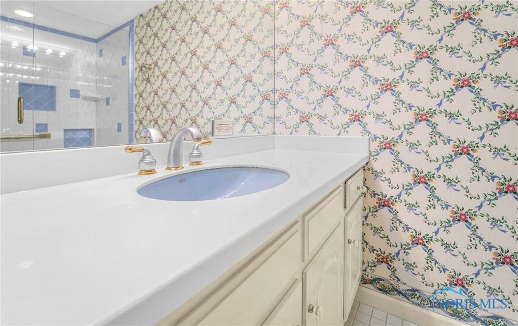 Image for MINIMUM BID AUCTION $110,000! 4343 W. Bancroft St # 4G