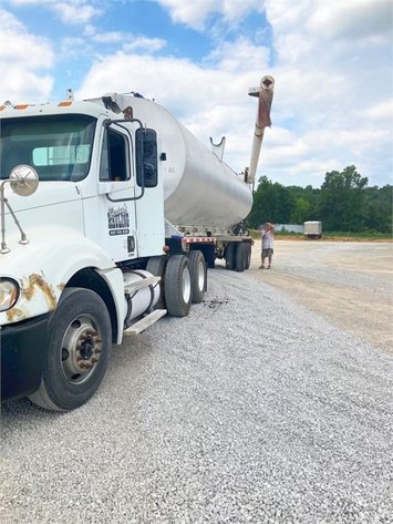 Image for 1998 Ledwell Feed Trailer