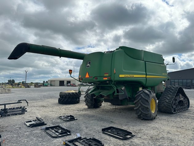 Image for John Deere 9870 STS Combine H09870S731256 Inv#: 25512