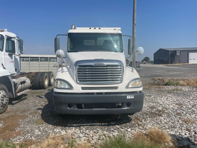 Image for 2006 Freightliner  T/A Single Cab Dump Truck 1FUJA6CK46LW39922 Inv#: 26042