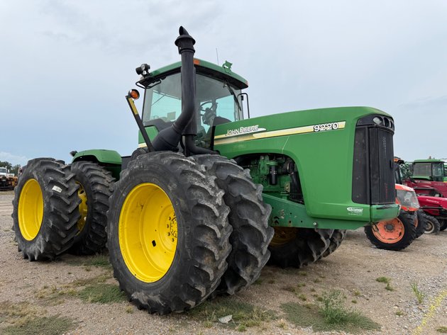 Image for 2005 John Deere 9220 4x4 Articulating Tractor RW9220P031525 Inv# 5200