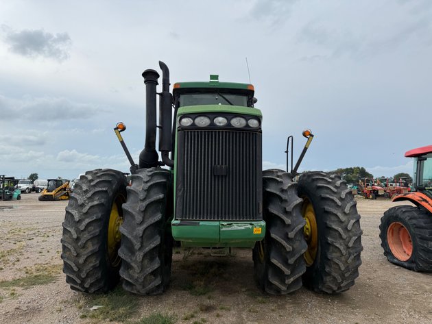 Image for 2005 John Deere 9220 4x4 Articulating Tractor RW9220P031525 Inv# 5200