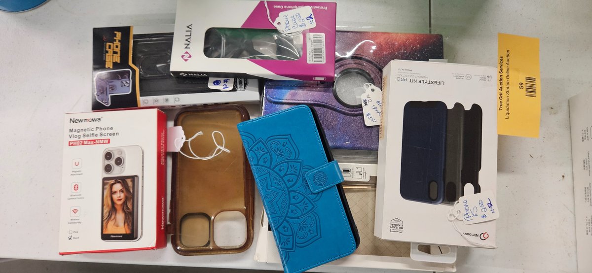 Newmowa Vlog Selfie Screen, Phone Cases, and Tablet Case
