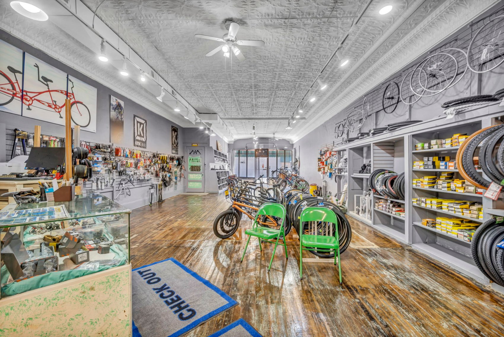 Image for 6050 SF Mixed-Use Retail / 2BR Apartment