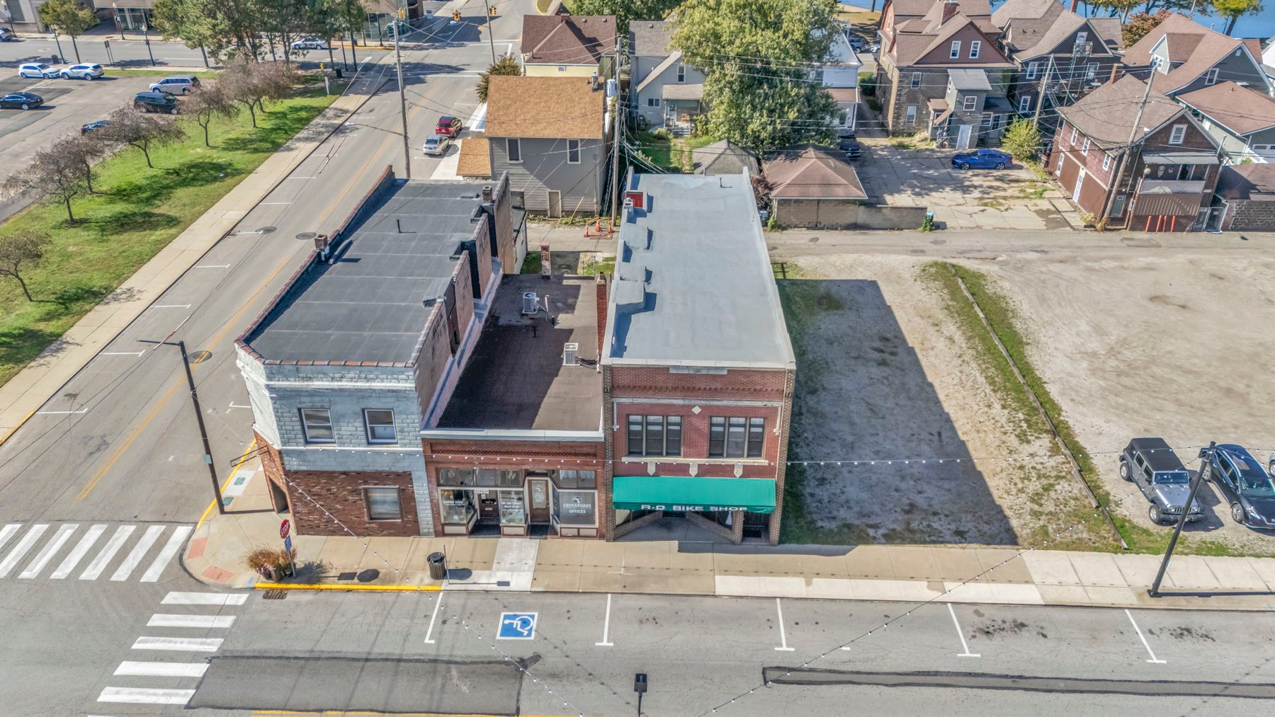 Image for 6050 SF Mixed-Use Retail / 2BR Apartment
