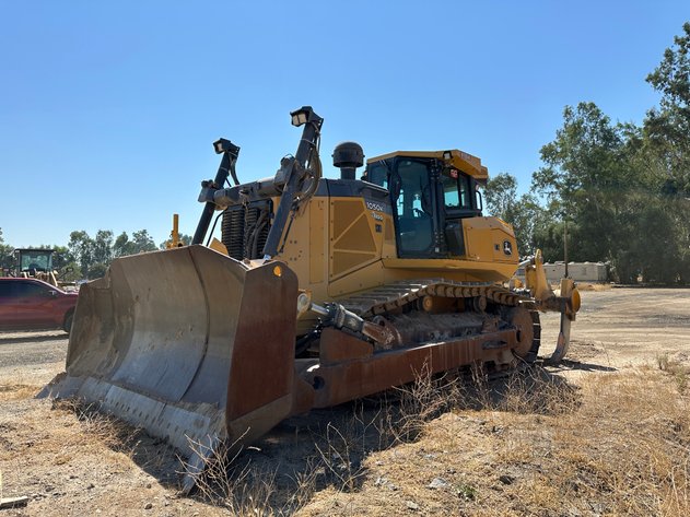 Image for 2016 John Deere 1050K