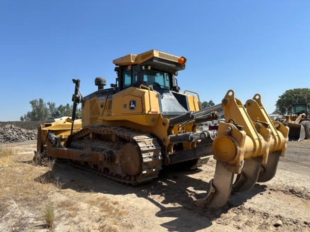 Image for 2016 John Deere 1050K