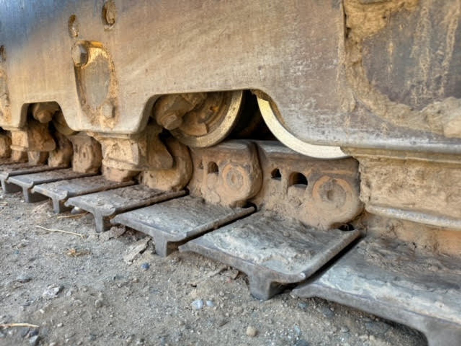 Image for 2016 John Deere 1050K