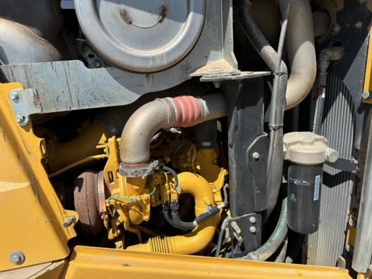 Image for 2016 John Deere 1050K