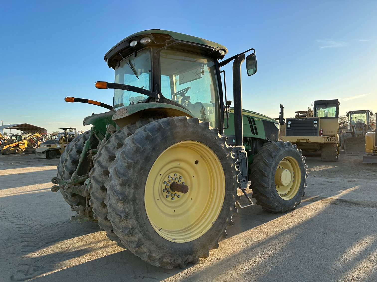 Image for 2011 John Deere 7260R