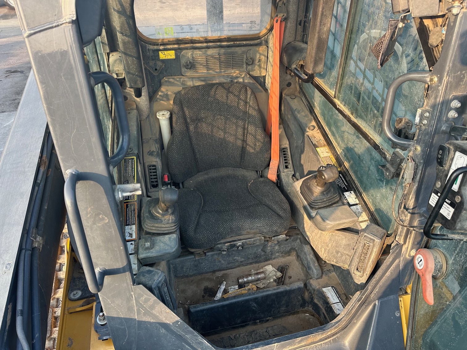 Image for 2019 John Deere 331G