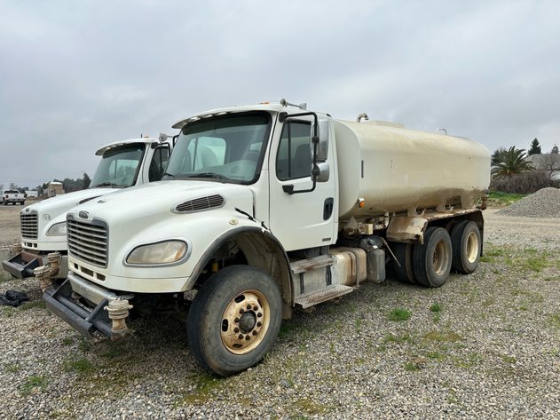 Image for 2011 Freightliner M2 T/A 4000 Gallon Water Truck